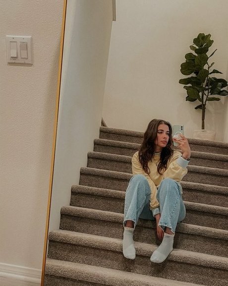 Justseum top star photos