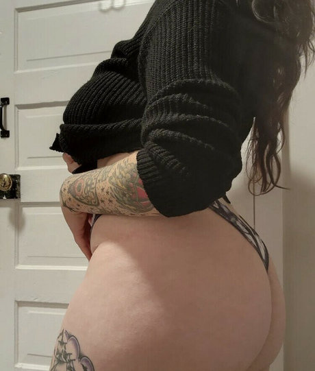 Abhor mistress jolie étoile images