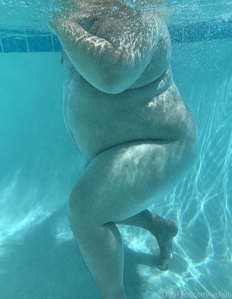 tychub modèle porno photos