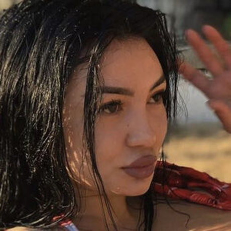 Dakarimova Zhansaya modèles nus photo