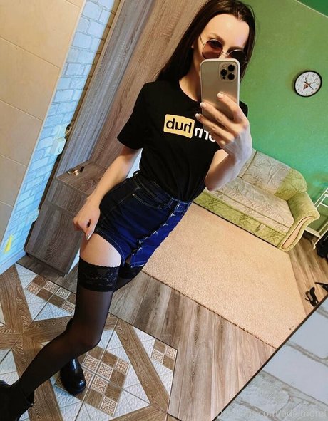 adelmorelproduction star du porno érotique galeries