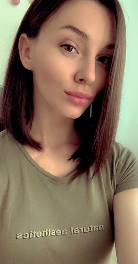 adelmorelproduction modèle de sexe img