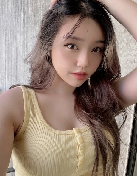 Canahry modèle sympa des photos