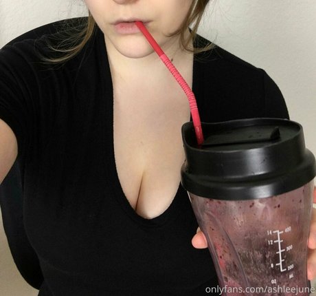 ashleejune actrice de nus collection