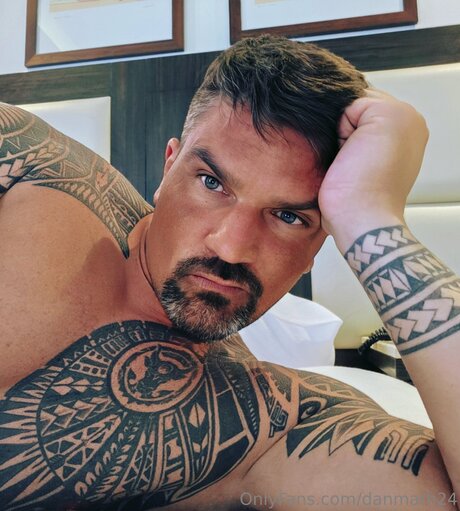 Danmath24 modèle porno archive