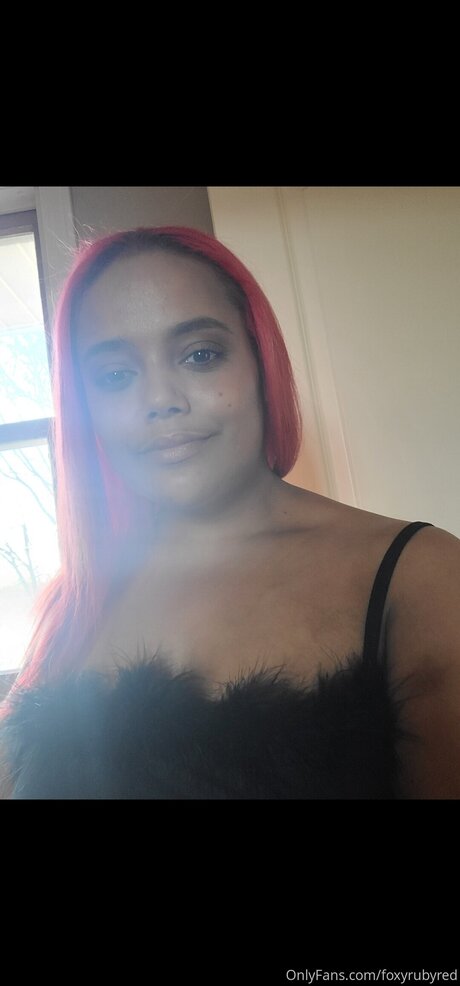 Foxyrubyred star du porno sexy galeries
