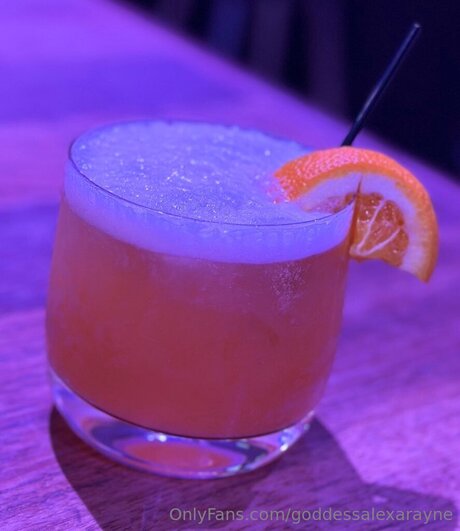 Goddessalexarayne Fotoaufnahmen