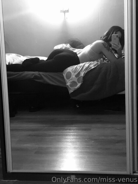 Miss Venus modèle chaud des photos