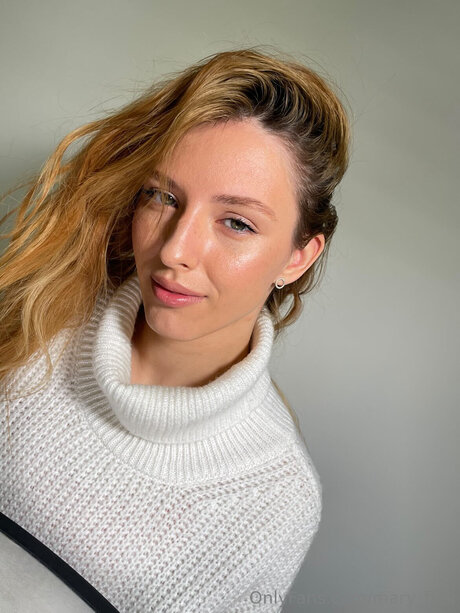 Mary Flex haut modèle des photos