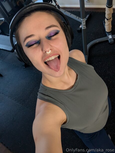 Aka Rose actrice porno galerie