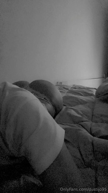 Dustijo95 actrice pornographique galerie