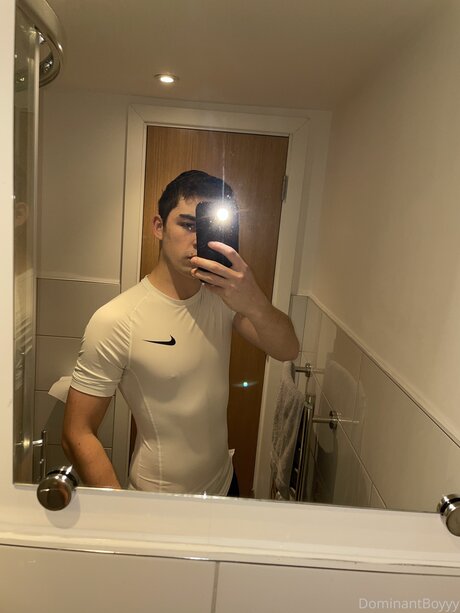 Dominantboyyy étoile adulte galeries