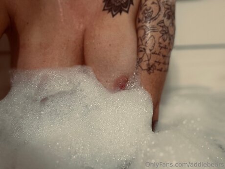 Addiebears actrice chaude galeries