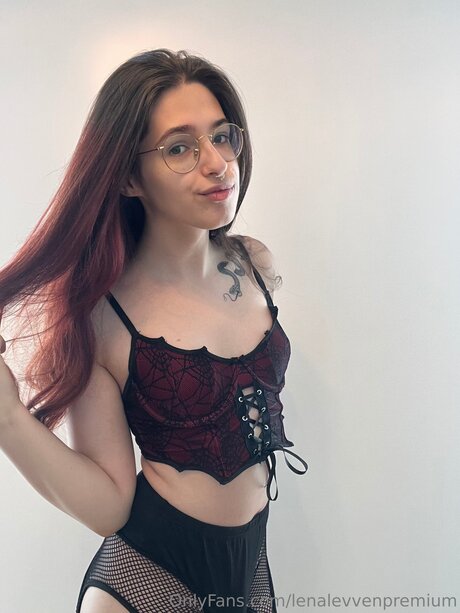 Lenalevvenxo actrice pornographique image