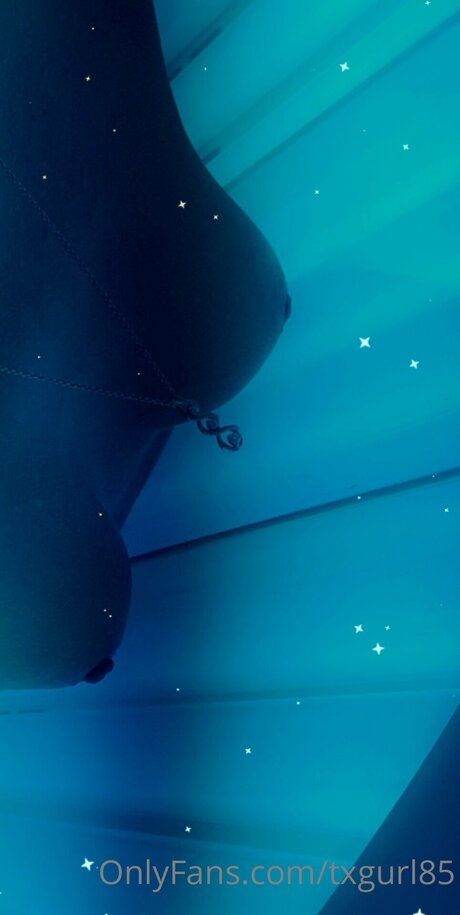 nerd aux gros seins onlyfans assez hd images