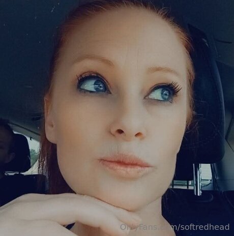 Softredhead modèle nu archive