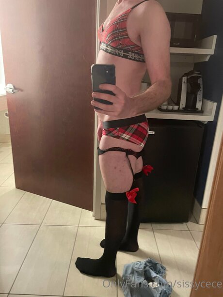 Sissycece actrice hd photo