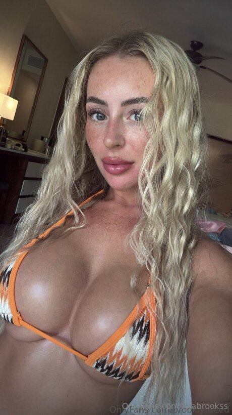 Lylabrookss belle star du porno galerie