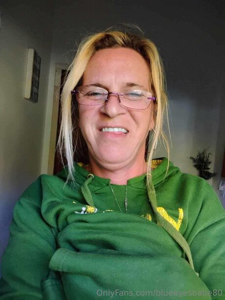 Blueeyesbabe80 jolie star du porno collection