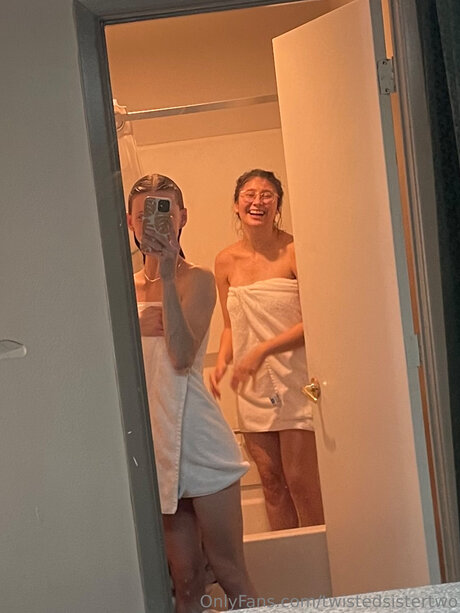 Twistedsistertwo sexe star du porno archive