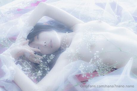 Nana7nano Nano star du porno en haute qualité photos