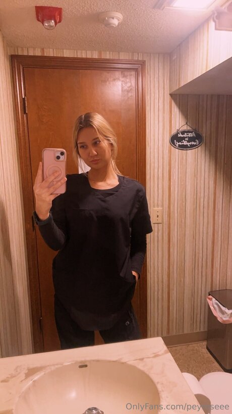 Peyroseee étoile sexy archive