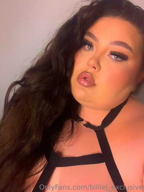 Billiejofficiall nus star du porno des photos