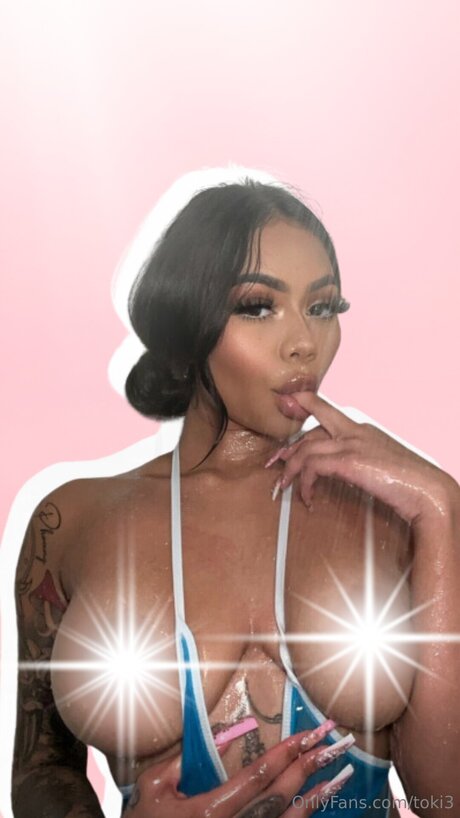 Toki3 sexe star du porno des photos