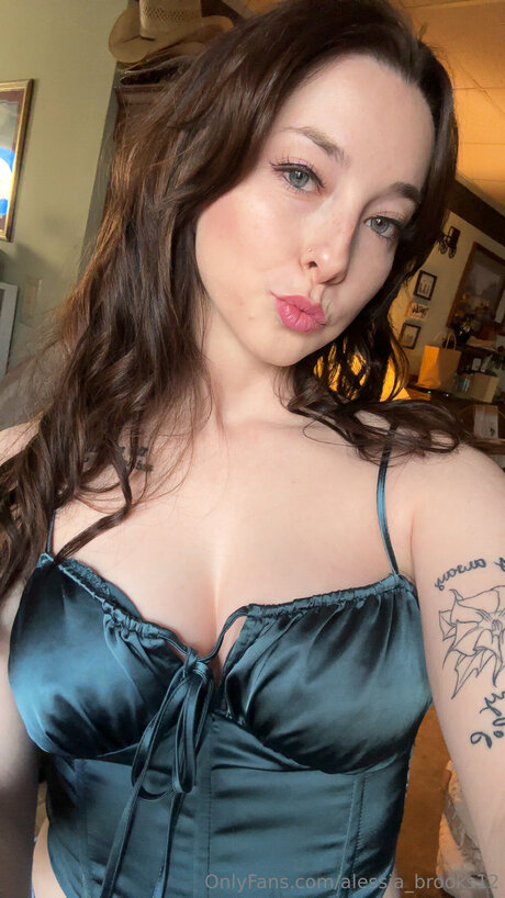 Alessia Brooks12 modèles nus photo