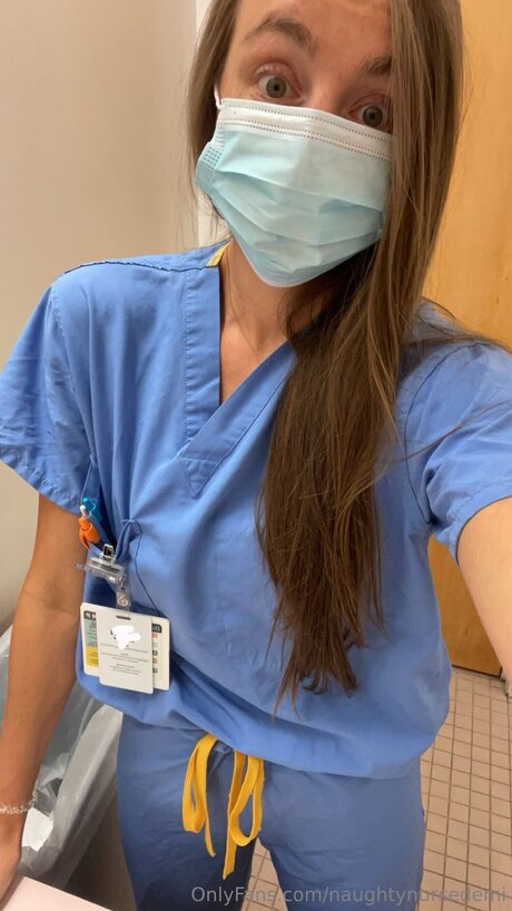 Naughtynursedemi meilleure actrice galeries