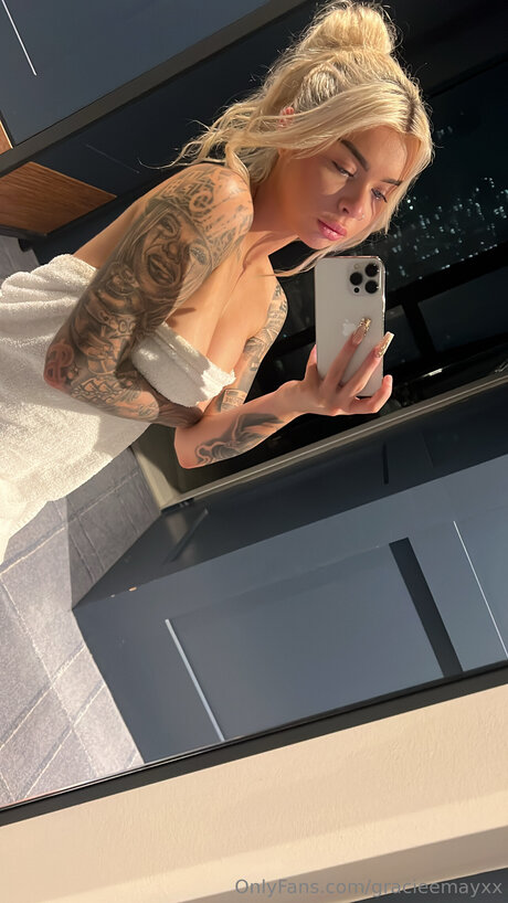 Gracieemayxx modèle parfait collection