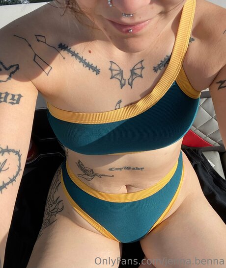 Jenna Benna modèle nu images