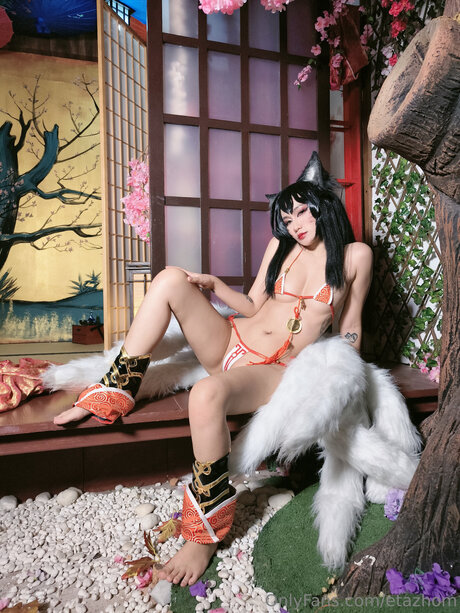 Etazhom actrice pornographique photos