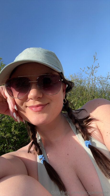 nu gratuit onlyfans joli art galerie