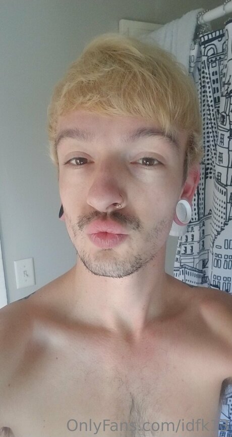 fans asiatiques de findom uniquement nu érotique photo