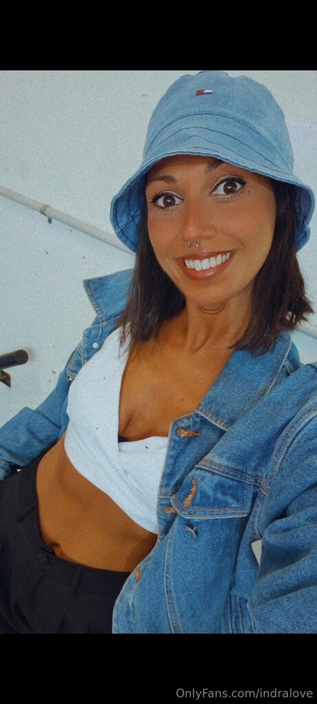 Indralove modèle sexy collection