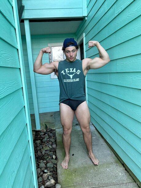 cosplay chatte onlyfans jolie et gratuite archive