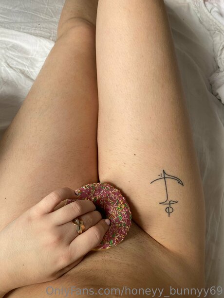 Honeyy Bunnyy69 modèle de haute qualité des photos