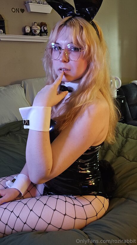 pom-pom girl asiatique onlyfans nu meilleur des photos