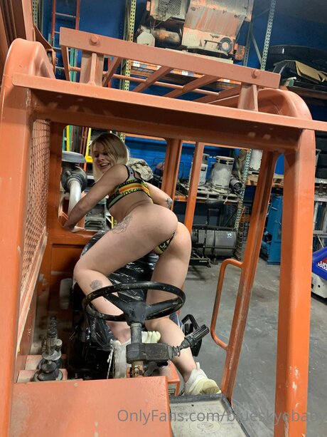 Blueskyebaby star du porno chaud image