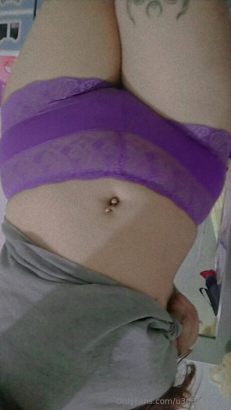 U308143049 modèle porno image