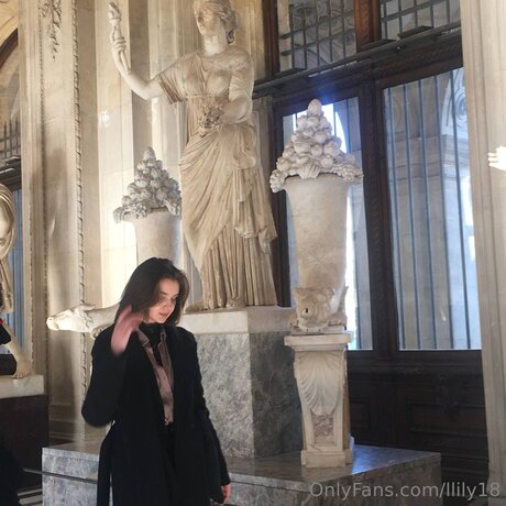 Llily18 modèle artistique images