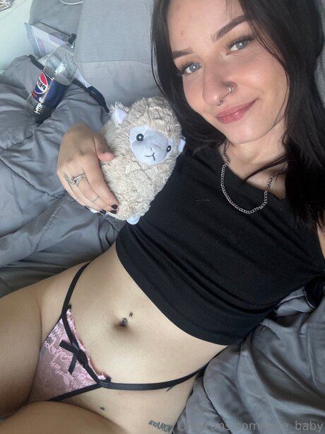 Avie Baby actrice artistique images