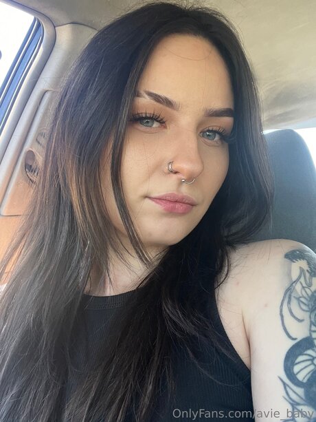 Avie Baby star du porno parfaite images