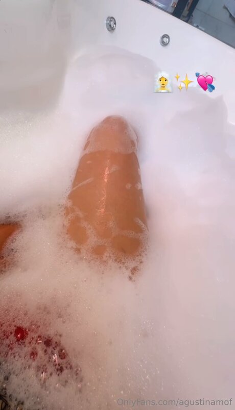 Agustinamof star du porno de haute qualité des photos