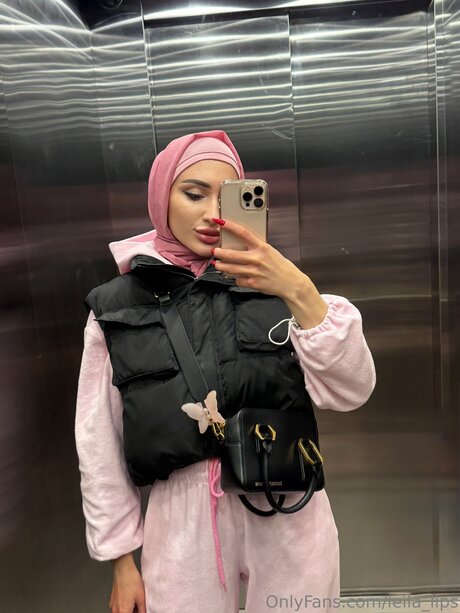 Leila Lips modèle adulte collection