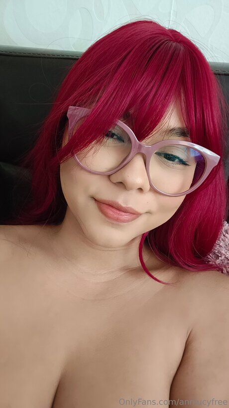 Annlucyfree modèle photo