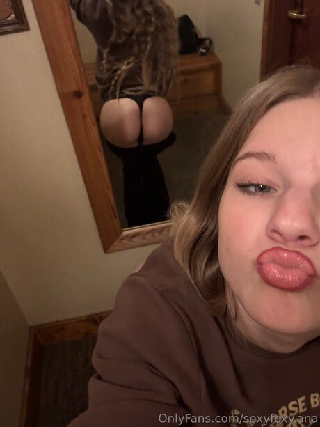 Sexyfoxy Ana étoile xxx galeries