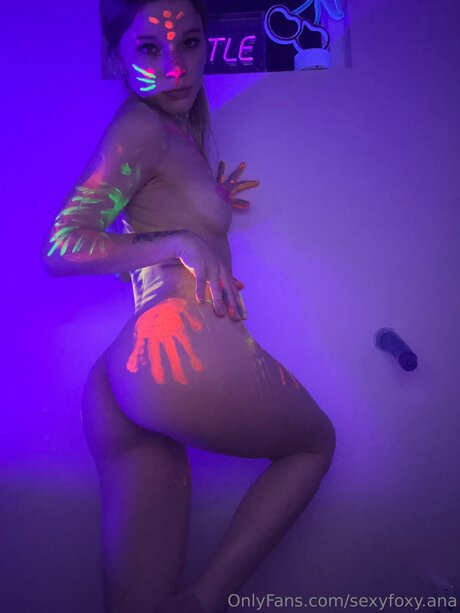 Sexyfoxy Ana modèle hd archive