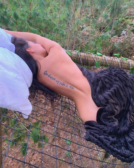 Ariatorrez mannequin photos